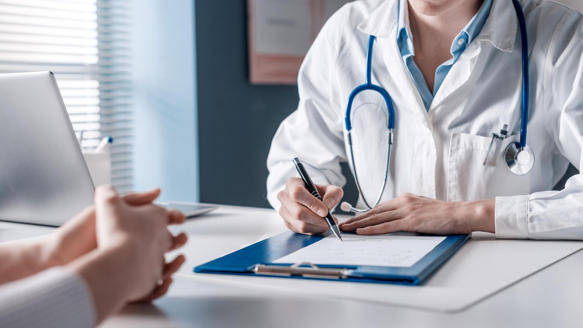 Sergeev: negar a dependência do álcool é um sintoma de alcoolismo
