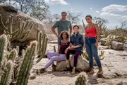 Ubaldo (Allan Souza Lima), Dilvânia (Thainá Duarte), Zeza (Marcélia Cartaxo) e Dinorah (Alice Carvalho) em Cangaço Novo