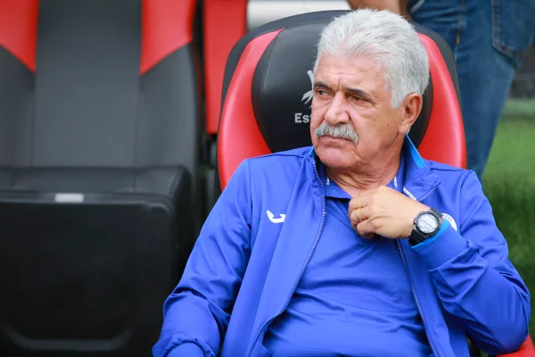 Brasileiro que comandou o México detona Carlo Ancelotti e CBF: "É um morto"