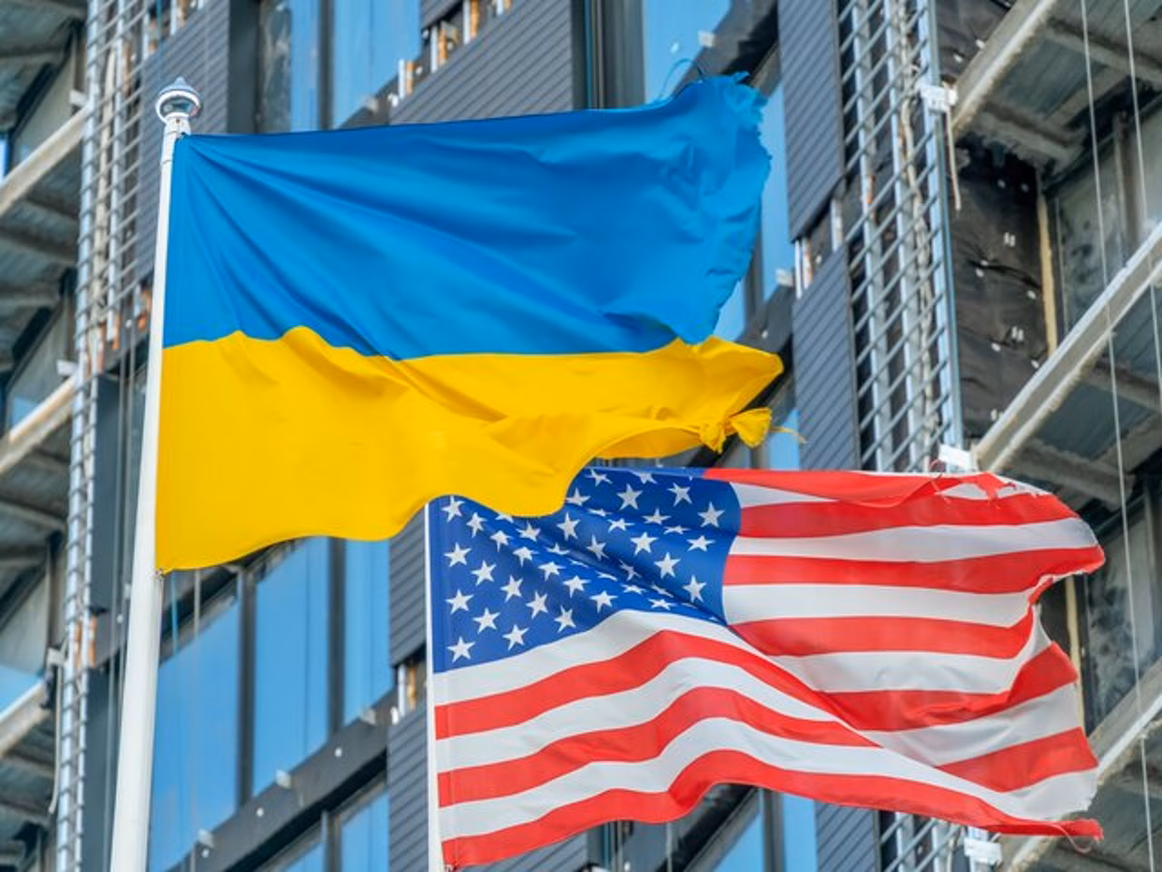 O Departamento de Estado dos EUA aprovou a venda à Ucrânia de sistemas de defesa aérea e munições no valor de US$ 2,68 bilhões