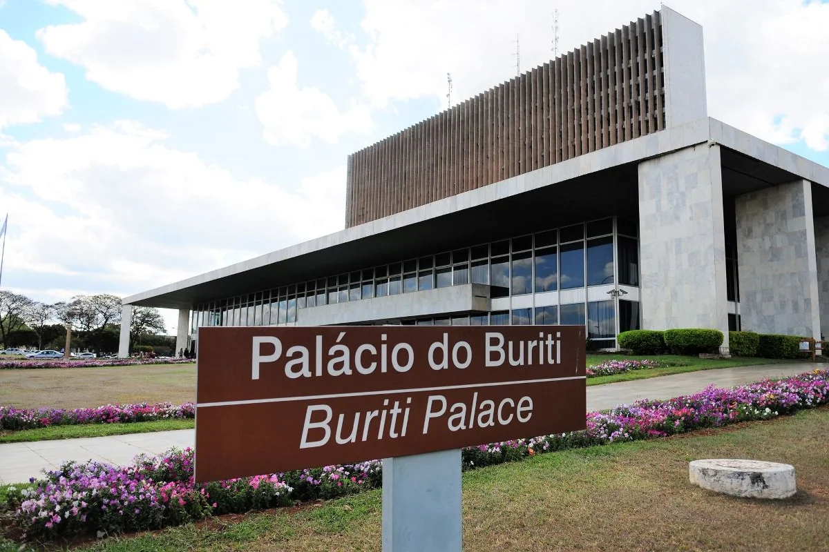 Veja a agenda dos candidatos ao GDF neste sábado (12/9)