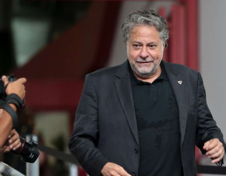 Conselho do São Paulo aprova expulsão do ex-presidente Julio Casares