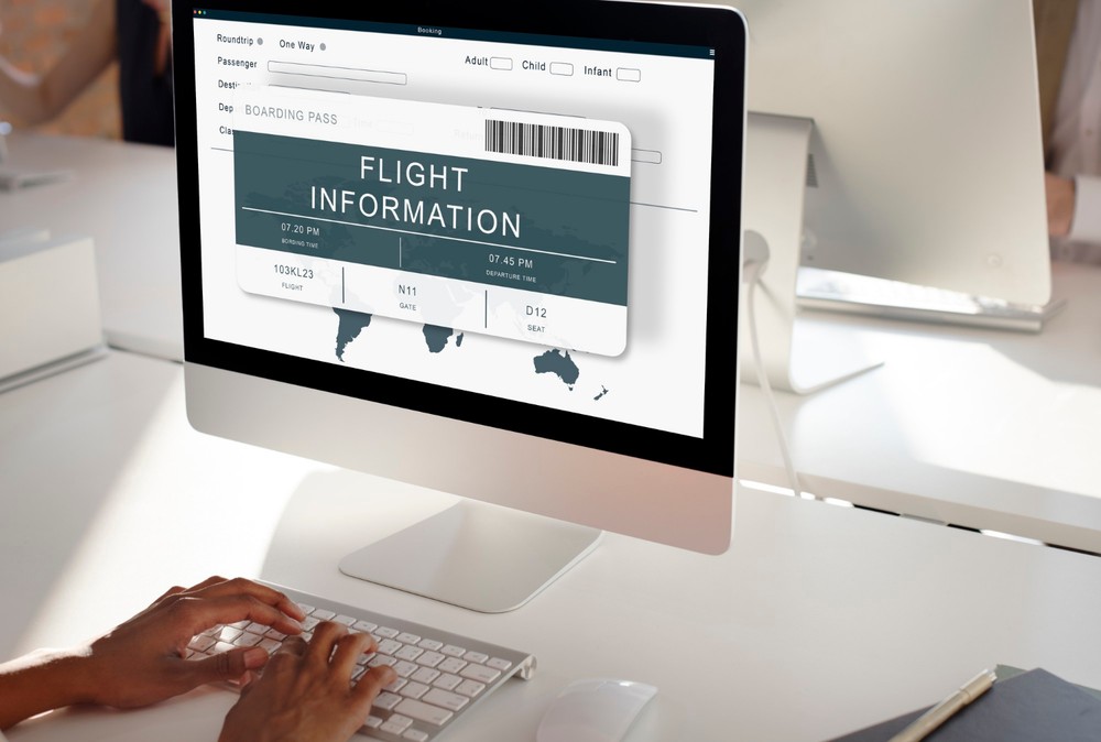 Bancos de dados integrados passaram a conectar informações de passageiros, imigração e segurança entre diferentes órgãos. — Foto: Reprodução/Magnific