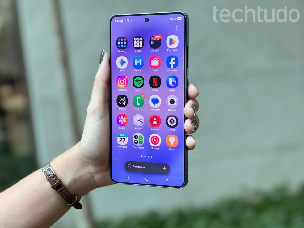 Samsung libera versão estável da One UI 9; veja quem recebe primeiro