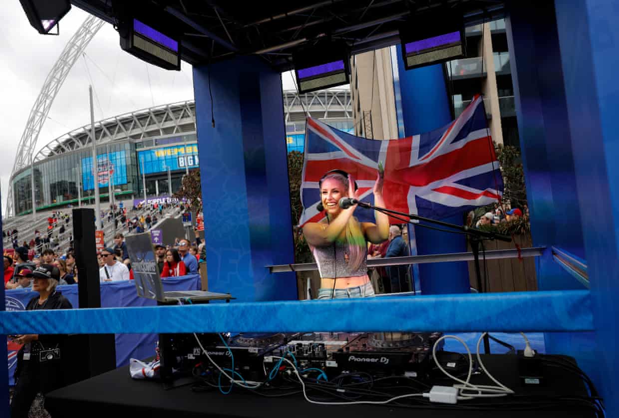 'Está prestes a ir para o mundo': futebol americano universitário americano faz estrondo no Wembley – um ensaio fotográfico