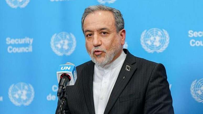 O acordo de paz para reabrir o estreito de Hormuz em 7 dias proposto pelo Irã