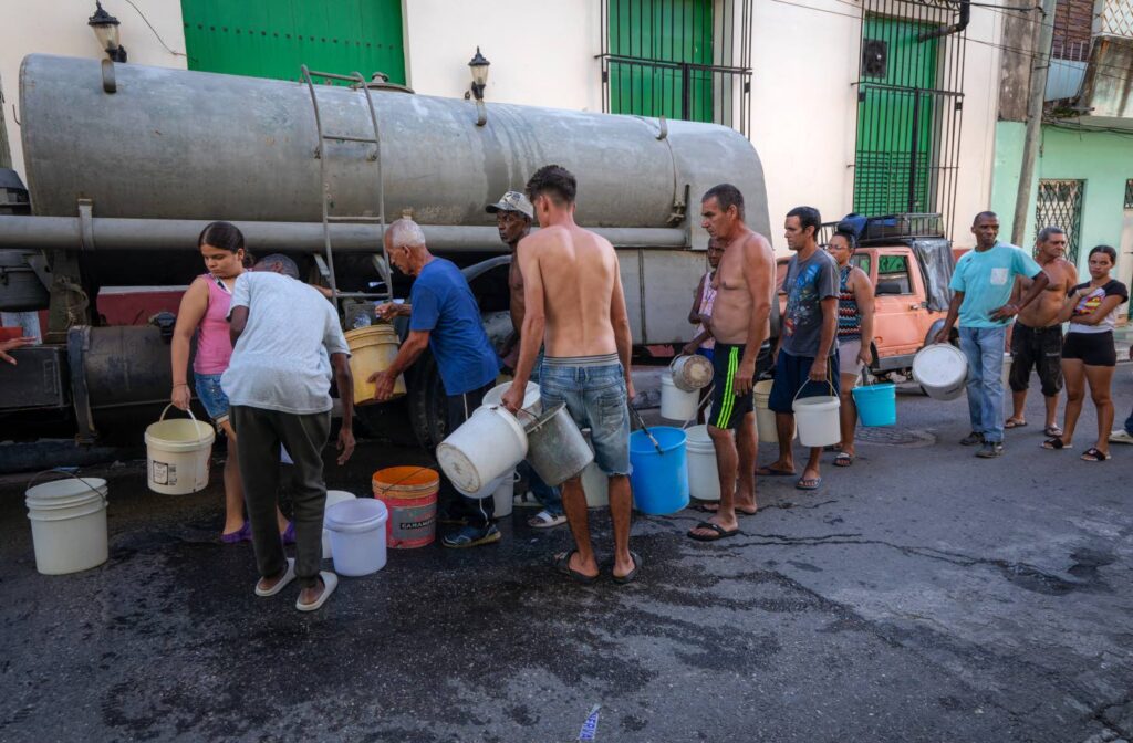 EUA endurecem sanções contra Cuba