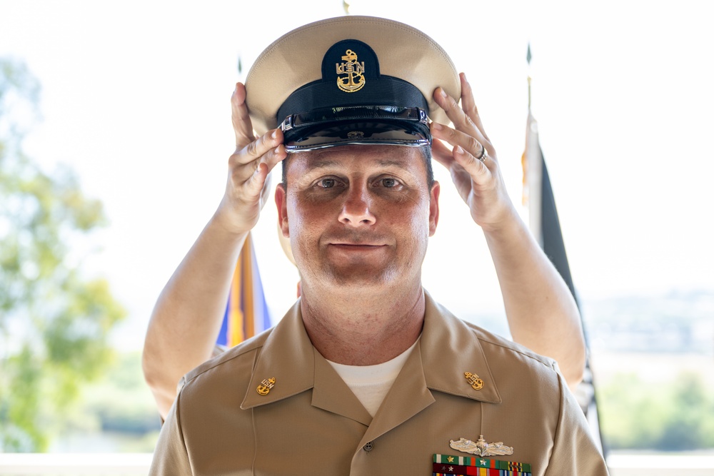 Imagem relacionada à notícia: Salve ao Chefe: Base Naval San Diego recebe os mais novos Chefes para a Messe