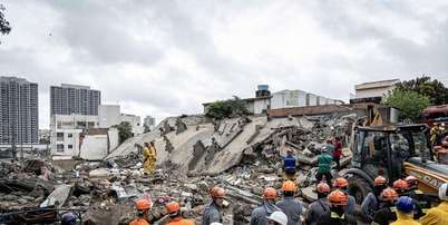Seis pessoas morreram após um prédio em construção desabar sobre uma casa na Penha. Foto: Taba Benedicto/Estadão / Estadão