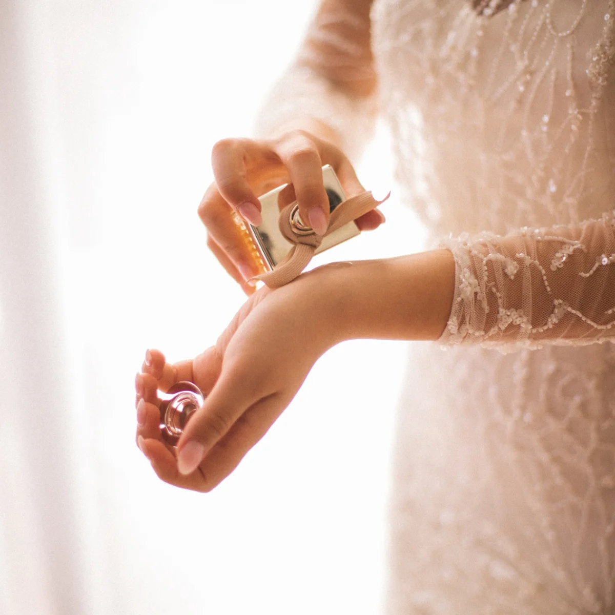 Noiva gera debate ao pedir que convidados não usem perfume no casamento