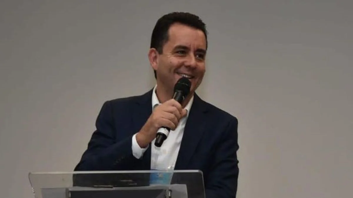 Filho de Mario Covas pede expulsão do presidente do PSDB de SP