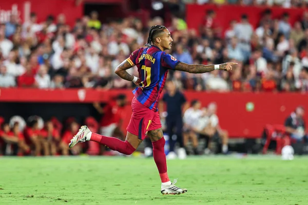 Raphinha soma mais gols que Vini Jr., Mbappé e Bellingham juntos; confira - destaque galeria