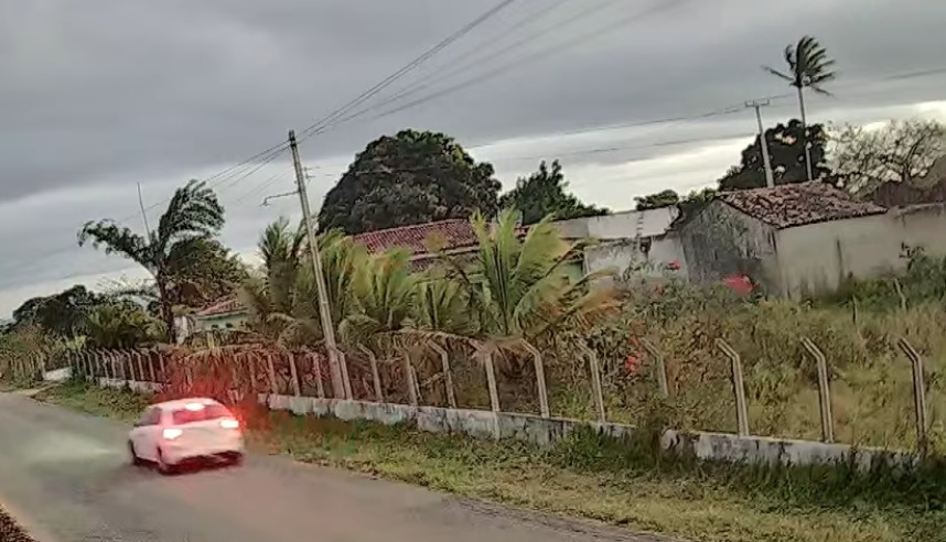 Professora morre e criança fica ferida após colisão entre moto e carro em município do Agreste paraibano
