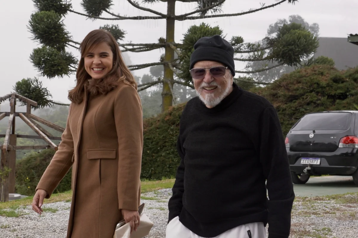 Renata Nóbrega, esposa de Carlos Alberto, celebra aniversário e desabafa