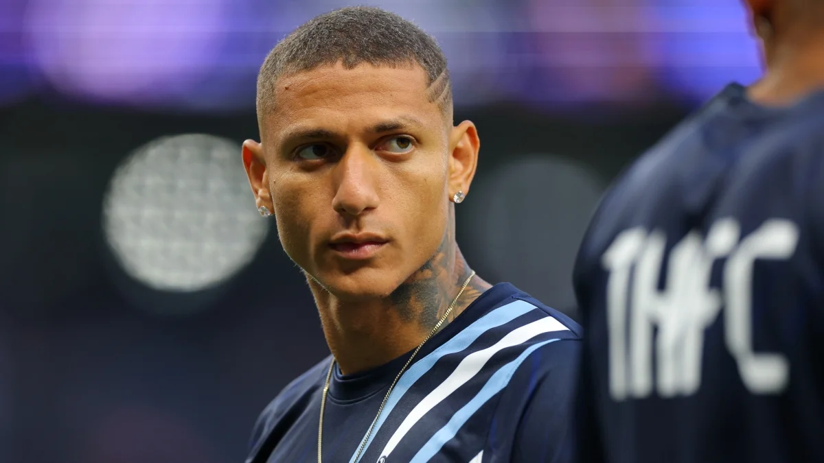 Richarlison se pronuncia após ida frustrada ao Vasco: "Tivemos muito perto"