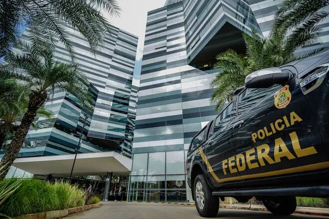 ‘Camaradagem’: como a PF classificou negociação entre BRB e Banco Master em relatório liberado pelo STF