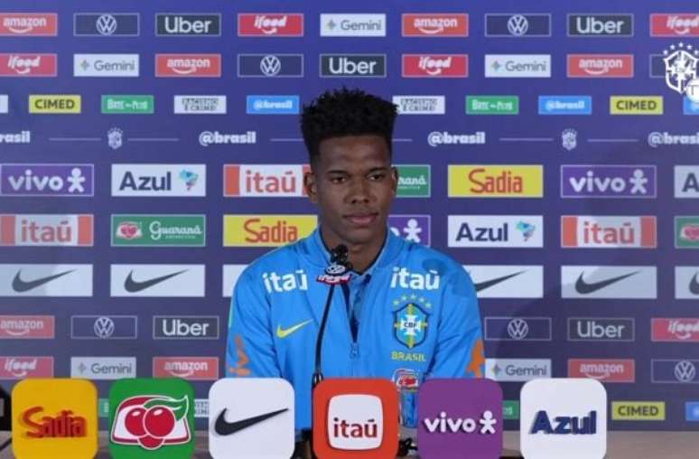 Estêvão destaca "meses difíceis" para se recuperar de lesão