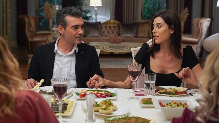 Volkan declara guerra contra Asya: ‘Só vou parar quando você sair da minha cidade’