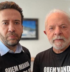 Canal foi criado por André Janones (PT) e tem como foto de perfil uma imagem do deputado ao lado de Lula Foto: Reprodução/WhatsApp/Exército do Lula