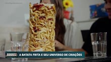 Caminhão de batatas fritas pega fogo na estrada e, sem feridos, xerife lamenta perder comida