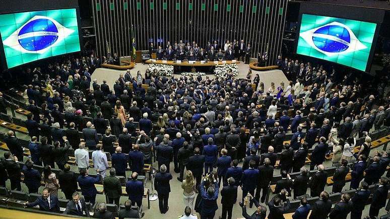 'Desafio de Flávio é ser presidente de direita normal', avalia economista Samuel Pessôa