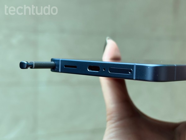 Celular com caneta stylus: veja 4 modelos com suporte para anotações