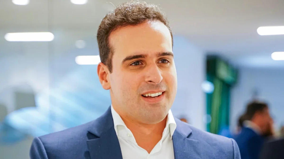 Atlas: Lucas Ribeiro tem 51,5% de votos válidos em 1º turno na Paraíba