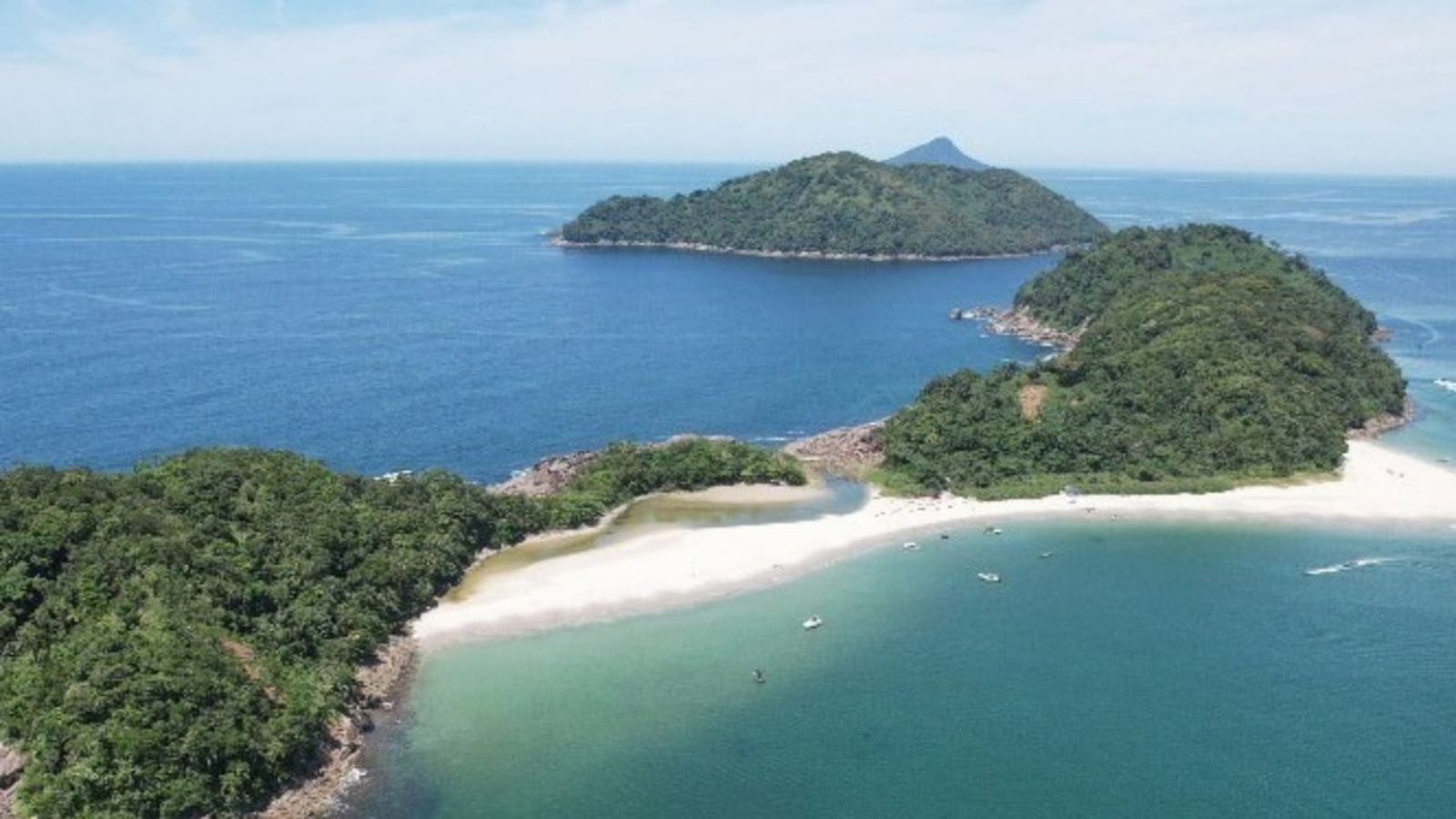 Imagem aérea do litoral de São Sebastião divulgação/PMSS