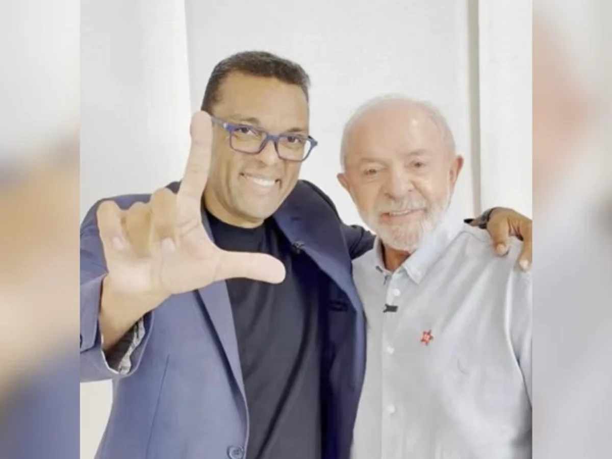 Ex-bolsonarista, deputado declara voto em Lula e faz apelo a evangélicos