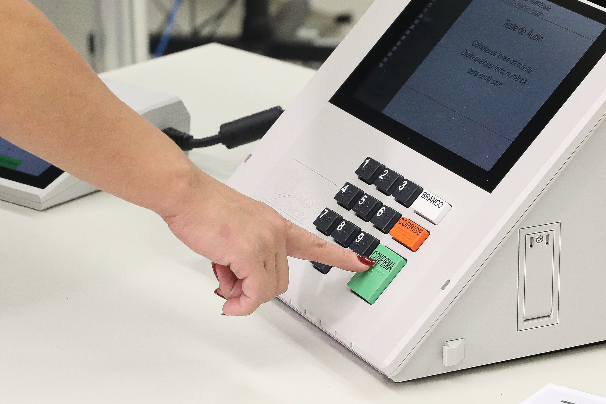 Voto em trânsito no 2º turno: veja onde votar e como funciona
