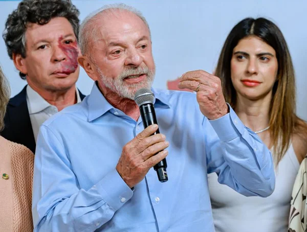 Posts contra Lula seguem no ar após prazo de 3 horas dado por Nunes Marques