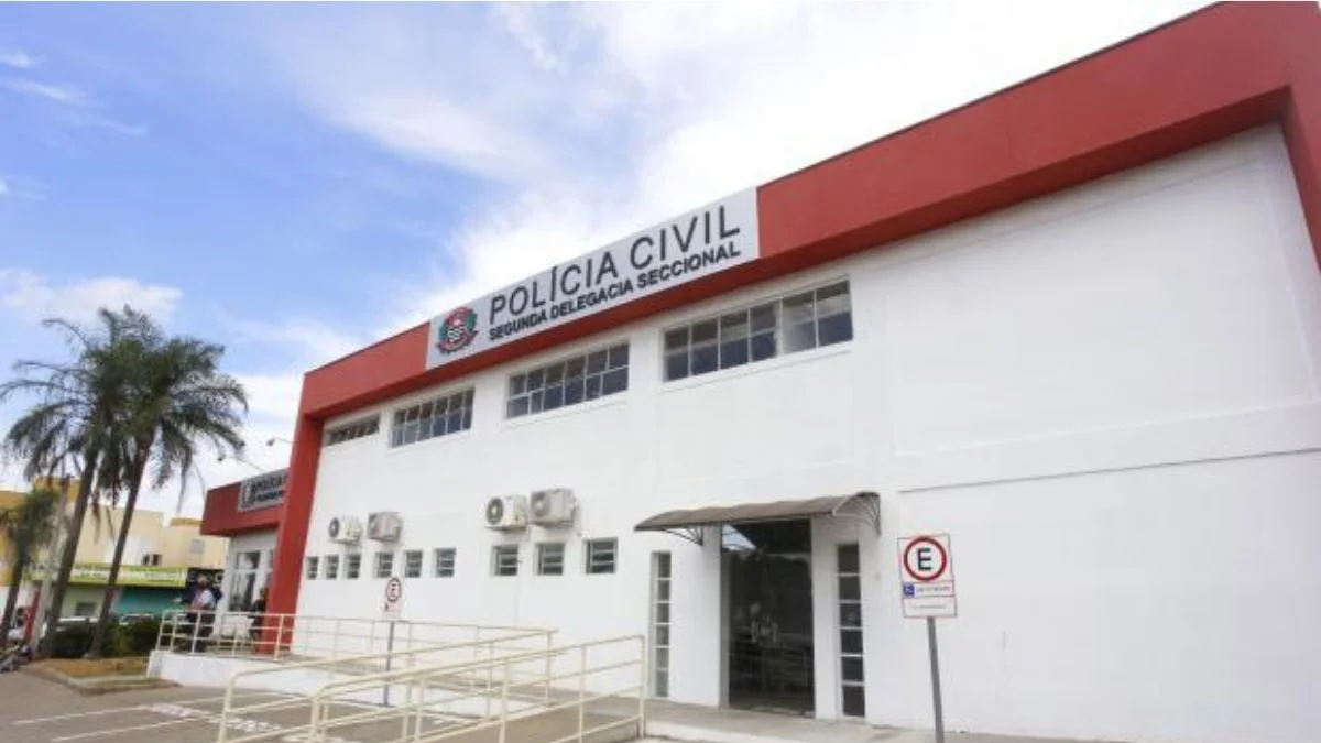 Dois jovens morrem em acidente de carro durante suposto racha em Campinas