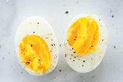3 truques simples para cozinhar e descascar ovos sem dificuldade