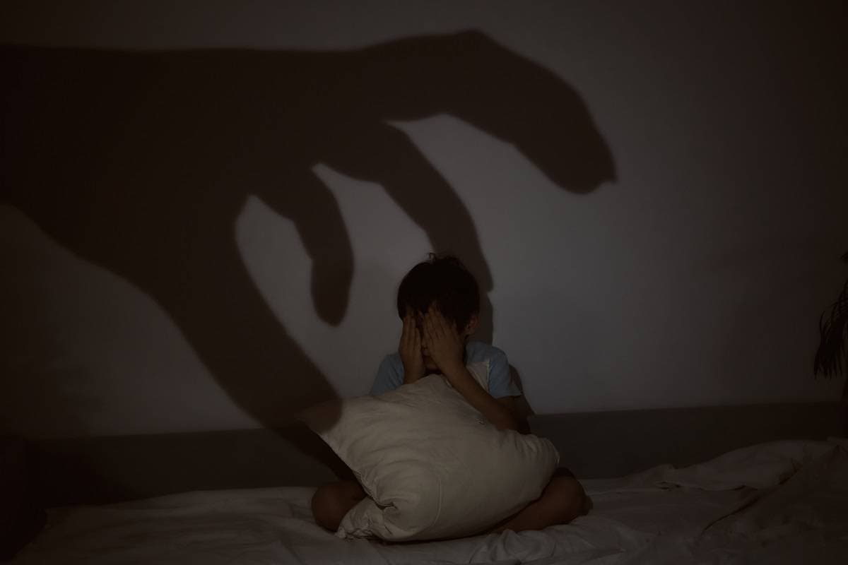 Imagem da matéria: Imagens de abuso infantil geradas por IA crescem 40% em 2026