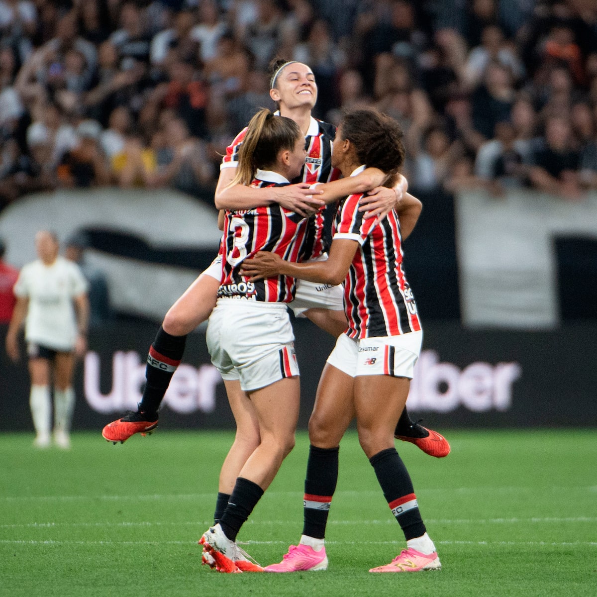 São Paulo bate recorde de público da América do Sul em final do Brasileiro Feminino