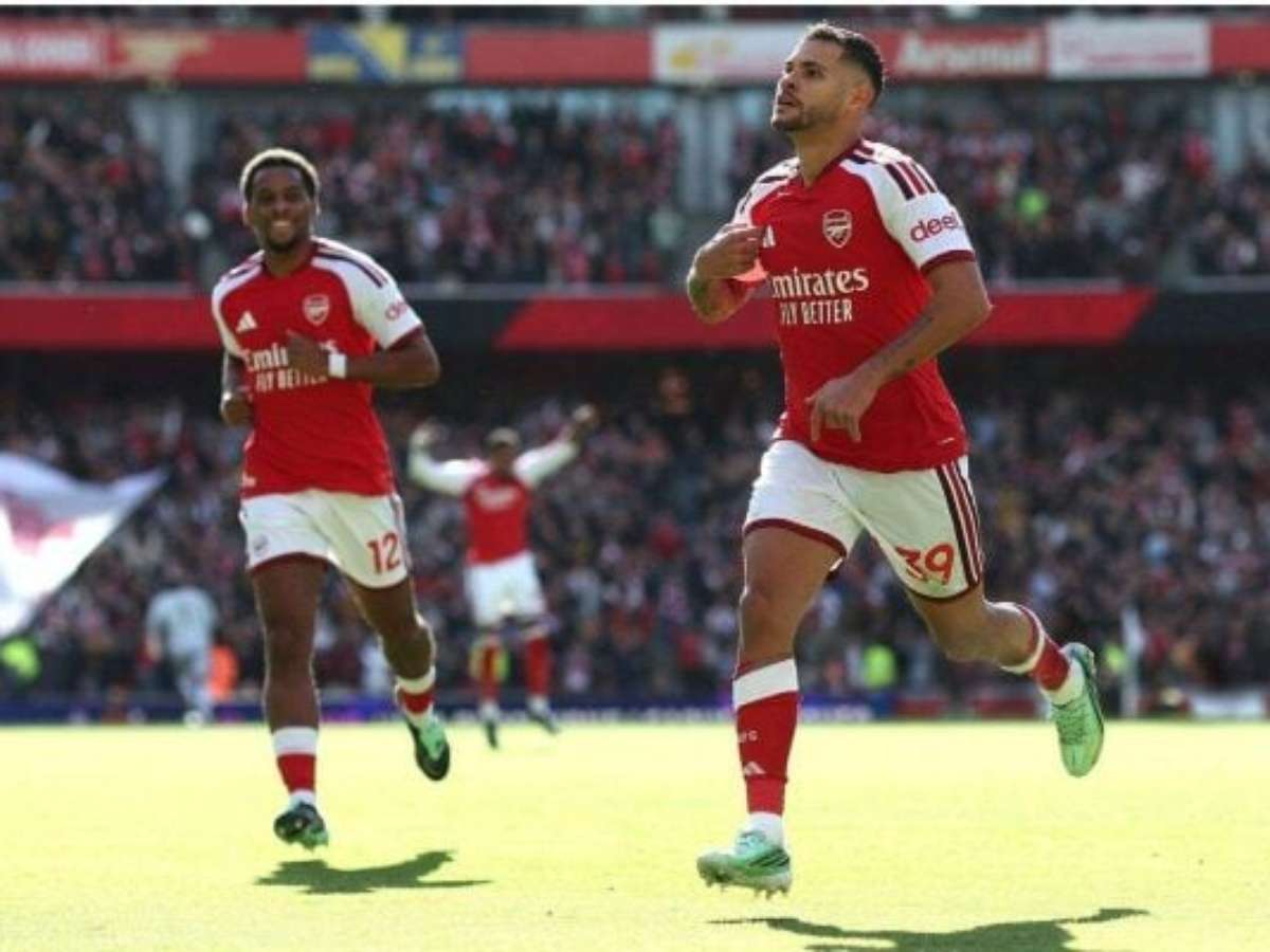 Bruno Guimarães garante virada do Arsenal sobre o Leeds
