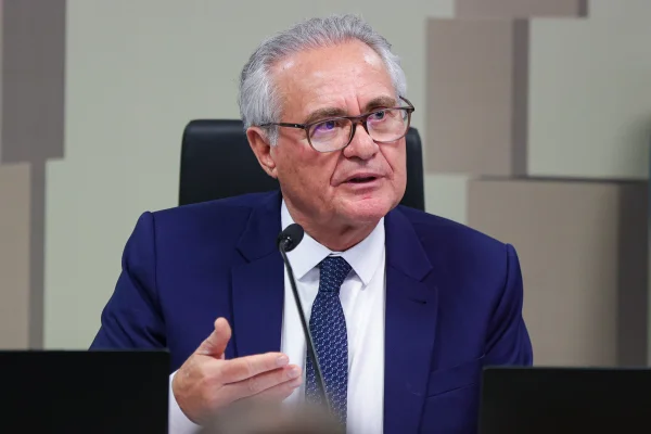 Após 22 anos, Renan Calheiros perde eleição para o Senado em Alagoas