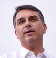 O Candidato à presidência Flávio Bolsonaro participa de missa na Catedral Metropolitana Nossa Senhora Aparecida em homenagem ao dia da Nossa Senhora Aparecida, nesta segunda-feira 12 de outubro. Foto: FOTOARENA/ESTADÃO CONTEÚDO
