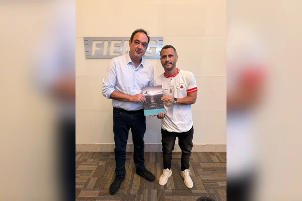 Cleitinho recebe do ex-oponente Roscoe as demandas da indústria mineira