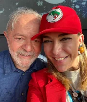 Em 2017, ela ganhou fama ao prometer uma doação de R$ 500 mil para Lula, que tivera suas contas bloqueadas por decisão de Moro