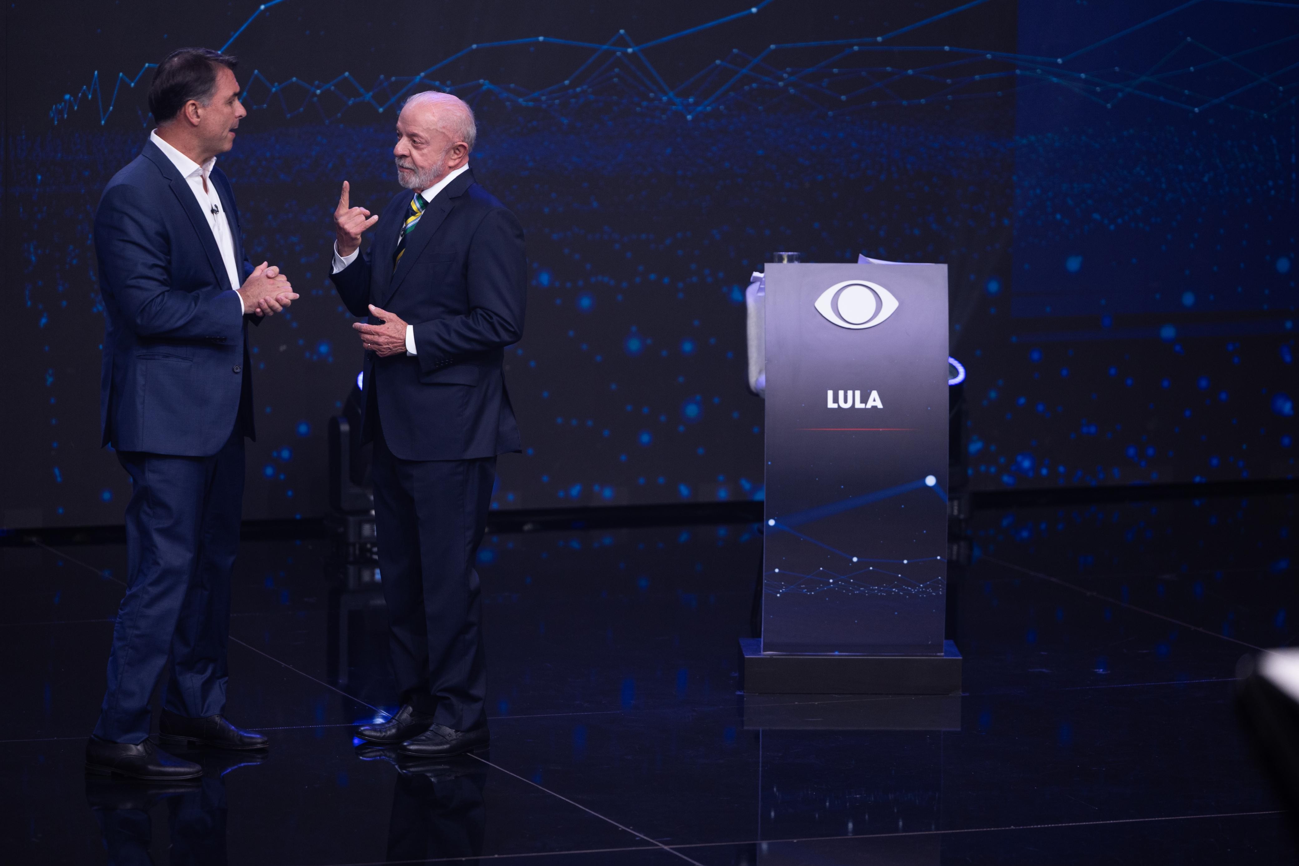 Primeira pesquisa Quaest para presidente após debate entre Flávio e Lula é divulgada