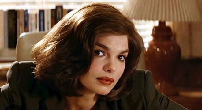Quem é Jeanne Tripplehorn, atriz de ‘Instinto Selvagem’ que teve um caso com Michael Douglas