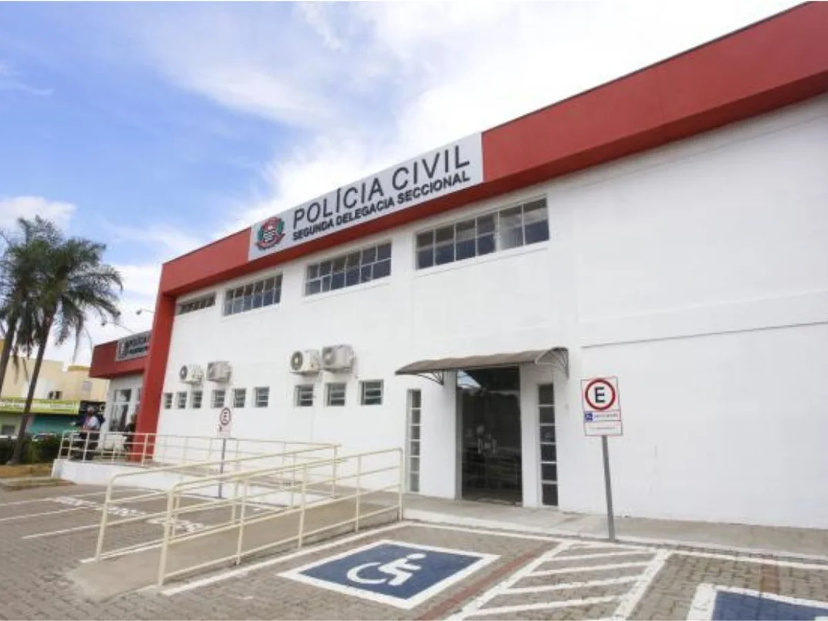 Dois jovens morrem em acidente de carro durante suposto racha em Campinas
