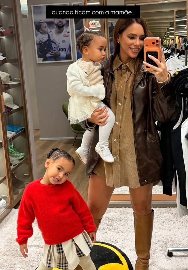 Biancardi diverte fãs ao mostrar make das filhas após Neymar ser “babá” - destaque galeria