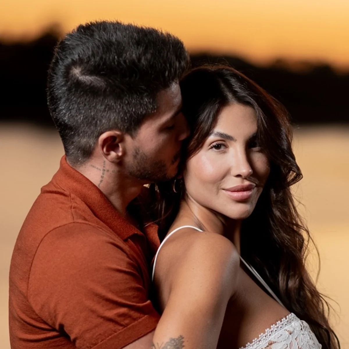 Jheny Santucci revela o nome da filha com Arthur Aguiar