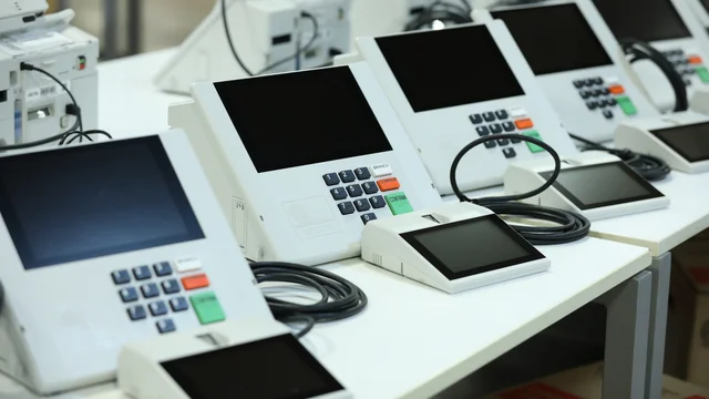 Positivo fabrica urnas eletrônicas? Entenda o papel da empresa