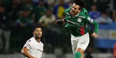 Gustavo G&oacute;mez ao lado de Thiago Silva, do Fluminense, como capit&atilde;es das duas equipes &ndash; Foto: Cesar Greco/Palmeiras / Jogada10
